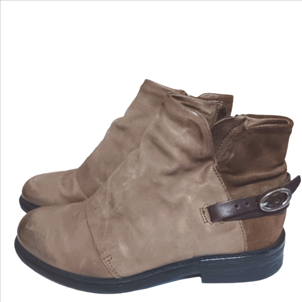 MIZ MOOZ PACO Boots Womens Size 9-9.5 (EU 40) Leather Rustic Ankle Bootie Buckle